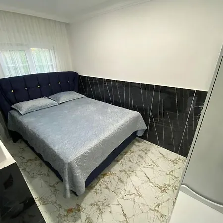 Вилла Sleeps 10, With Private Pool - Awz 249