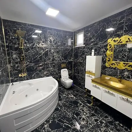 Вилла Sleeps 10, With Private Pool - Awz 249 Белек